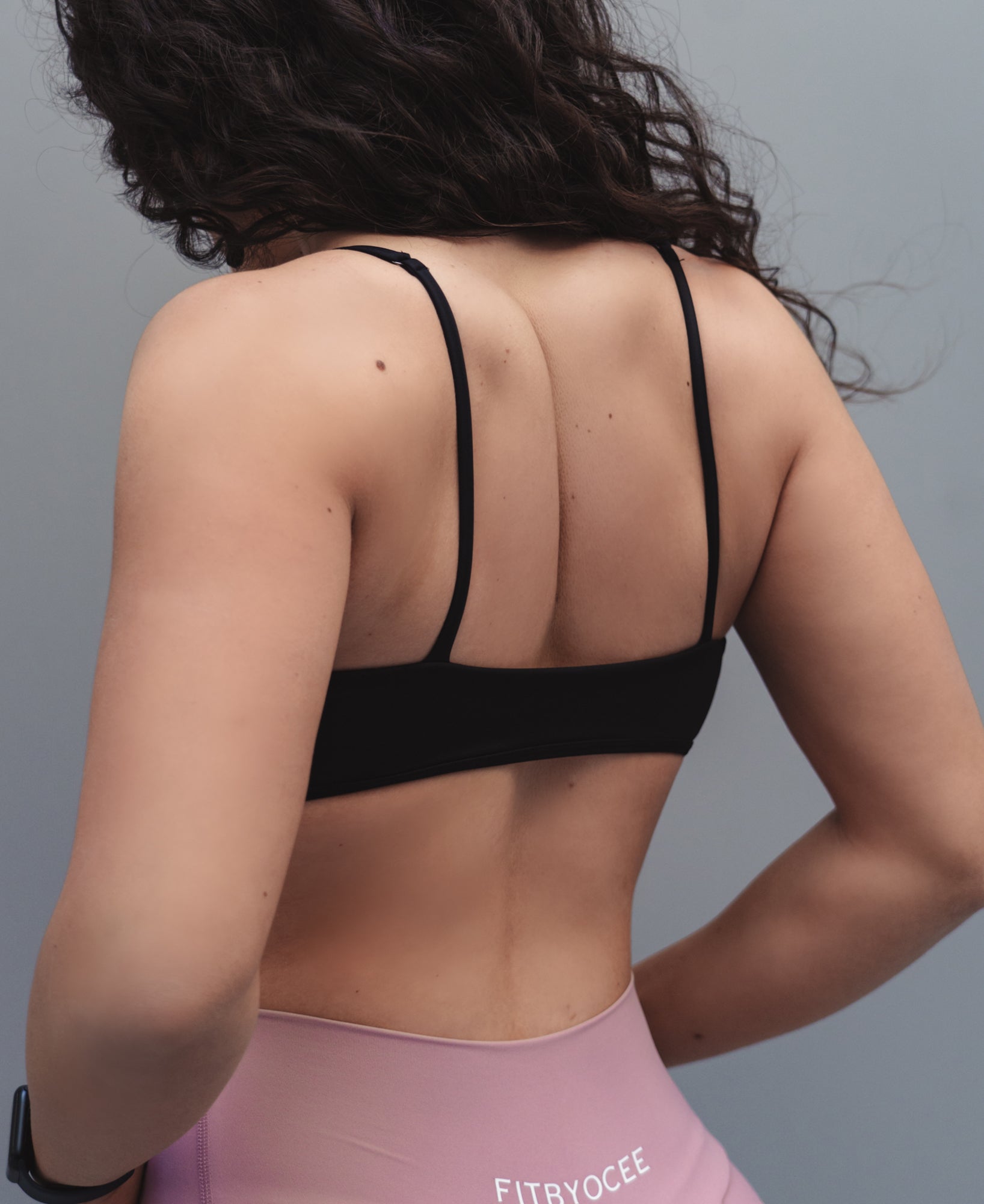 Julia | Front String Top Black